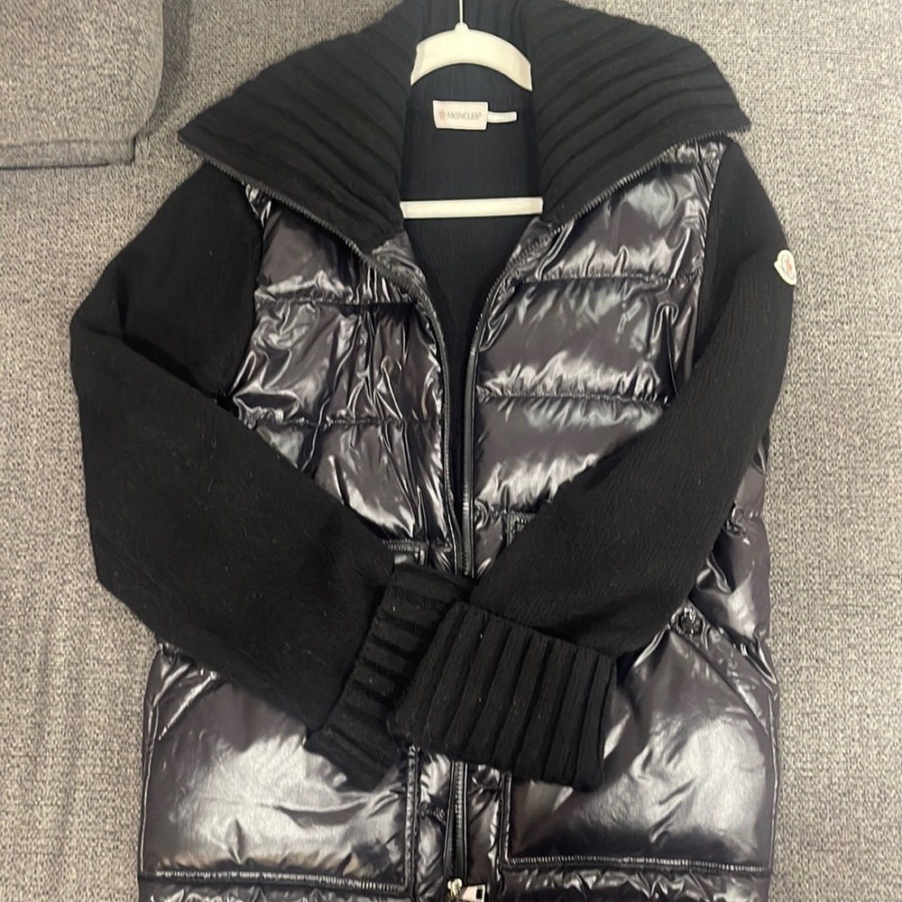 Women 100% authentic moncler sweater/jacket